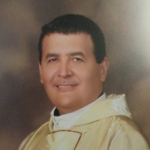 Pbro. Edgar Larrea